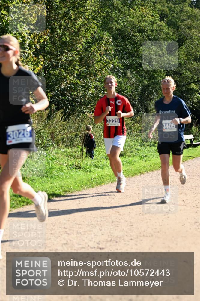 27.09.2026 - 35. Volkslauf durch das schöne Alstertal Dr. Thomas Lammeyer http://msf.ph/oto/10572443 27.09.2026 11:23:38 Laufen 3026, 3229, 3405 meine-sportfotos.de