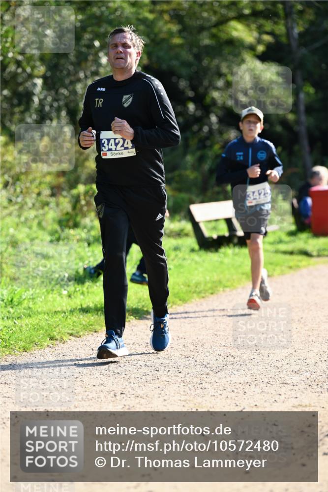 27.09.2026 - 35. Volkslauf durch das schöne Alstertal Dr. Thomas Lammeyer http://msf.ph/oto/10572480 27.09.2026 11:23:47 Laufen 3424, 12, 3425 meine-sportfotos.de