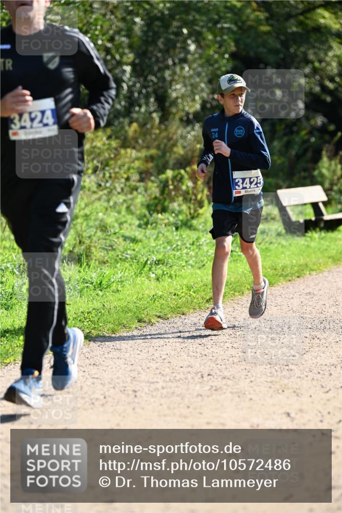 27.09.2026 - 35. Volkslauf durch das schöne Alstertal Dr. Thomas Lammeyer http://msf.ph/oto/10572486 27.09.2026 11:23:48 Laufen 3424, 2125, 24, 3425 meine-sportfotos.de