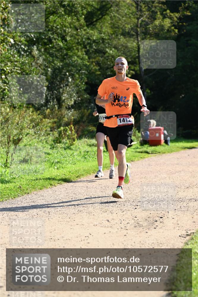 27.09.2026 - 35. Volkslauf durch das schöne Alstertal Dr. Thomas Lammeyer http://msf.ph/oto/10572577 27.09.2026 11:24:08 Laufen 242, 337, 1412 meine-sportfotos.de