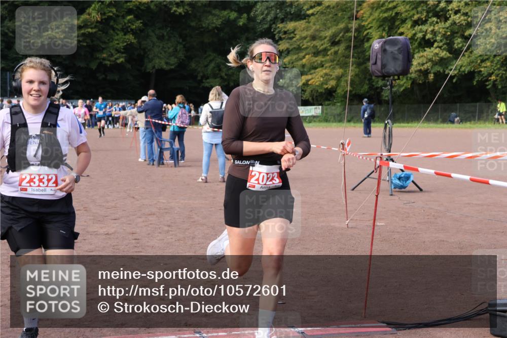 27.09.2026 - 35. Volkslauf durch das schöne Alstertal Strokosch-Dieckow http://msf.ph/oto/10572601 27.09.2026 12:22:04 Ziel 2023, 2247, 2295, 2332 meine-sportfotos.de