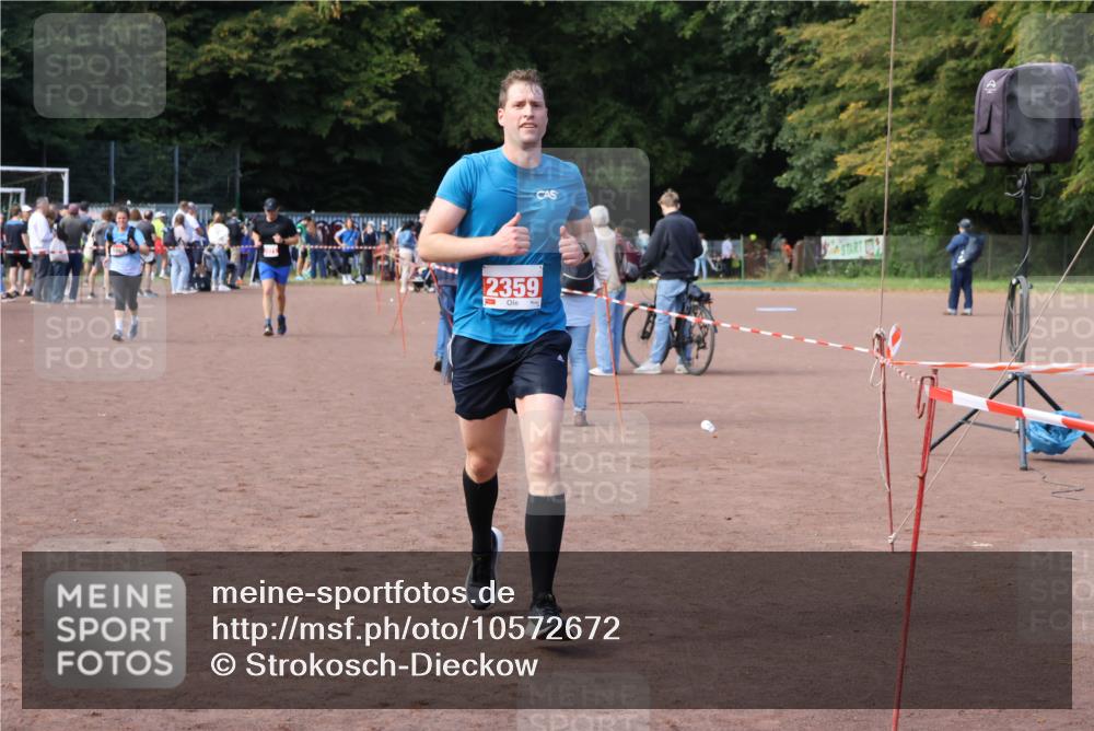 27.09.2026 - 35. Volkslauf durch das schöne Alstertal Strokosch-Dieckow http://msf.ph/oto/10572672 27.09.2026 12:22:16 Ziel 2359 meine-sportfotos.de