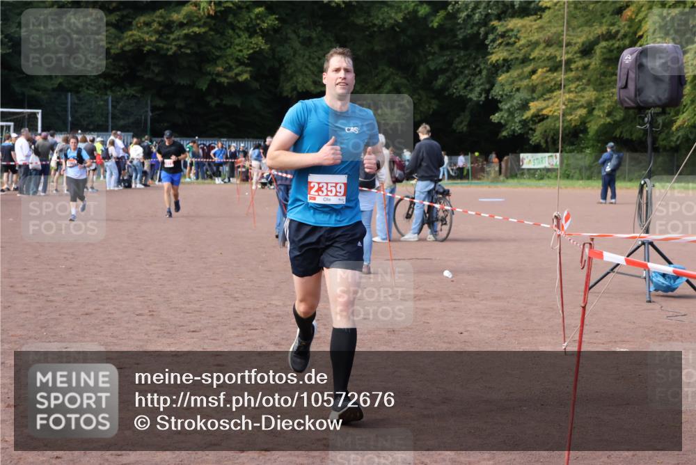 27.09.2026 - 35. Volkslauf durch das schöne Alstertal Strokosch-Dieckow http://msf.ph/oto/10572676 27.09.2026 12:22:17 Ziel 2359 meine-sportfotos.de