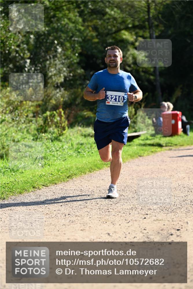 27.09.2026 - 35. Volkslauf durch das schöne Alstertal Dr. Thomas Lammeyer http://msf.ph/oto/10572682 27.09.2026 11:24:34 Laufen 3210 meine-sportfotos.de