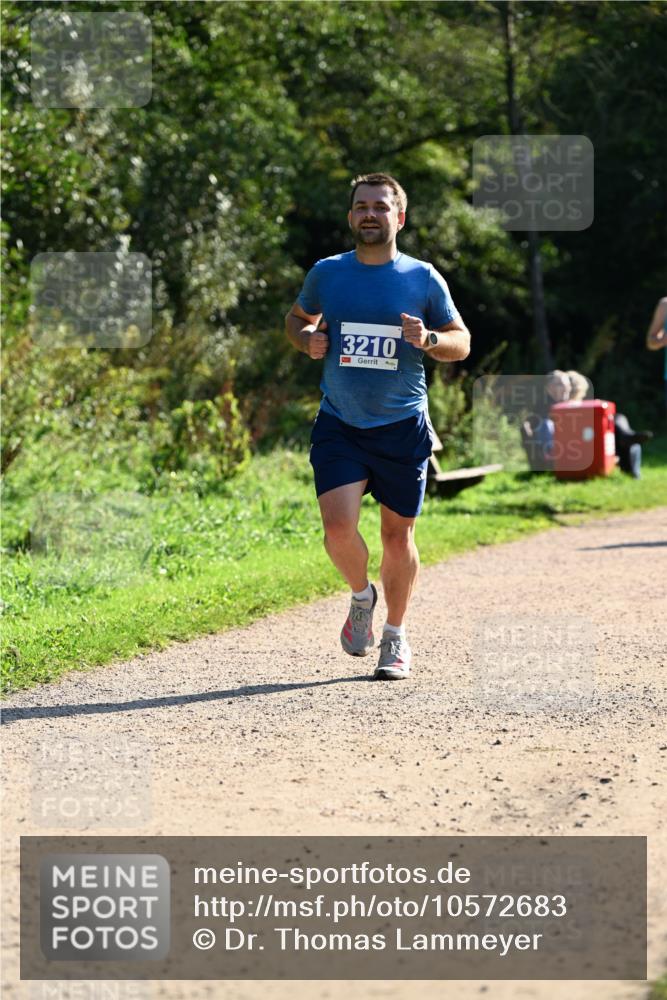 27.09.2026 - 35. Volkslauf durch das schöne Alstertal Dr. Thomas Lammeyer http://msf.ph/oto/10572683 27.09.2026 11:24:34 Laufen 3210 meine-sportfotos.de