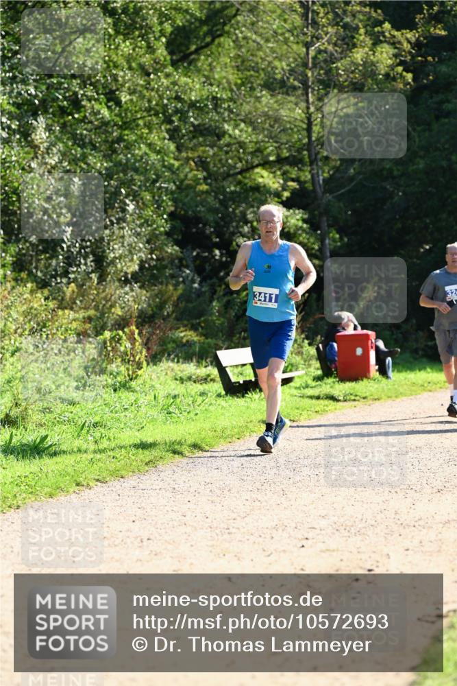 27.09.2026 - 35. Volkslauf durch das schöne Alstertal Dr. Thomas Lammeyer http://msf.ph/oto/10572693 27.09.2026 11:24:37 Laufen 3411, 32 meine-sportfotos.de