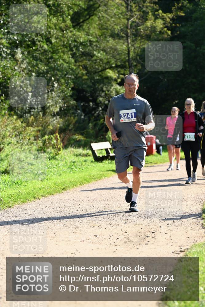 27.09.2026 - 35. Volkslauf durch das schöne Alstertal Dr. Thomas Lammeyer http://msf.ph/oto/10572724 27.09.2026 11:24:41 Laufen 3241, 4199 meine-sportfotos.de