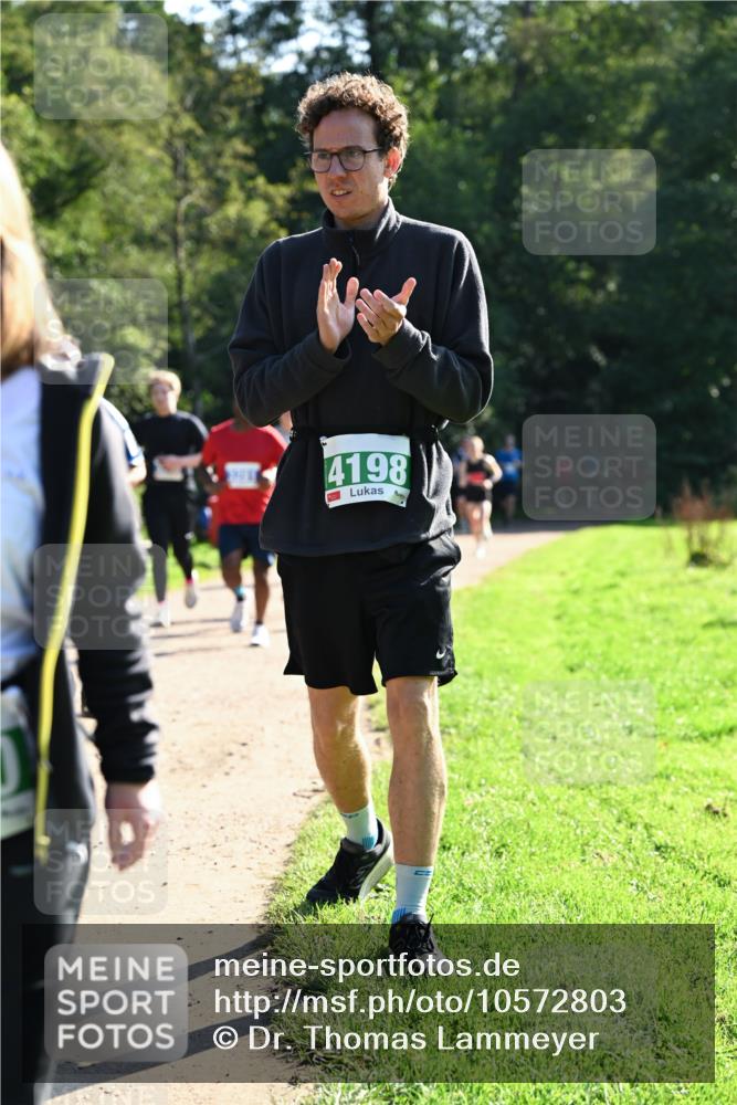 27.09.2026 - 35. Volkslauf durch das schöne Alstertal Dr. Thomas Lammeyer http://msf.ph/oto/10572803 27.09.2026 11:24:56 Laufen 4198 meine-sportfotos.de