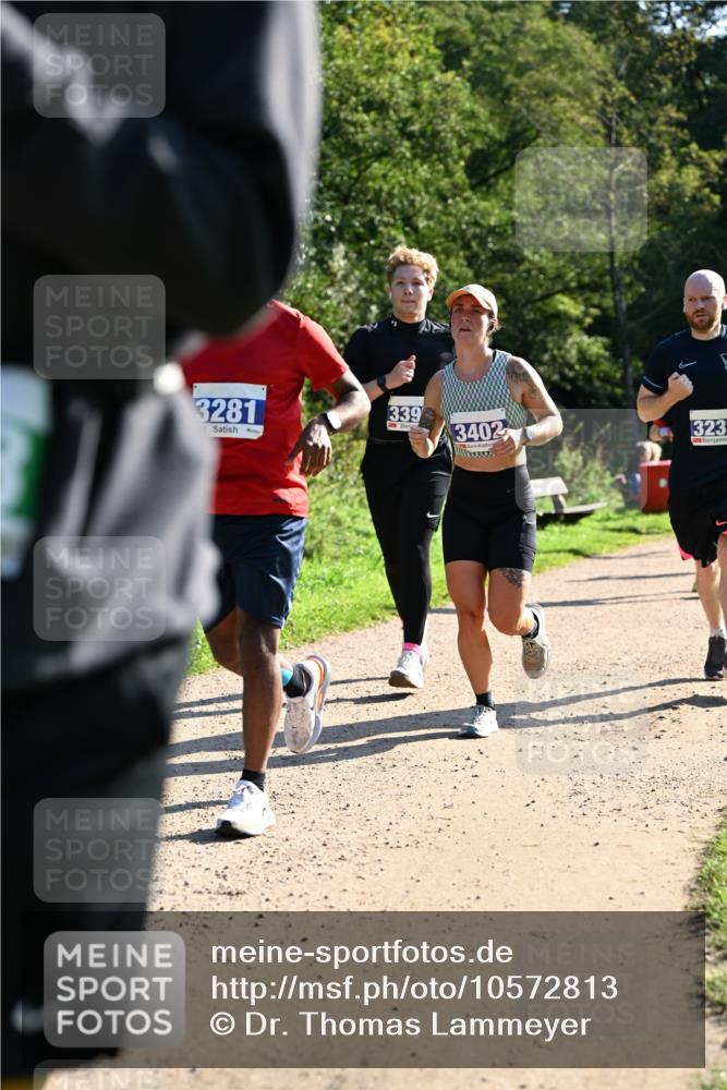 27.09.2026 - 35. Volkslauf durch das schöne Alstertal Dr. Thomas Lammeyer http://msf.ph/oto/10572813 27.09.2026 11:24:58 Laufen 3281, 339, 3402, 323 meine-sportfotos.de