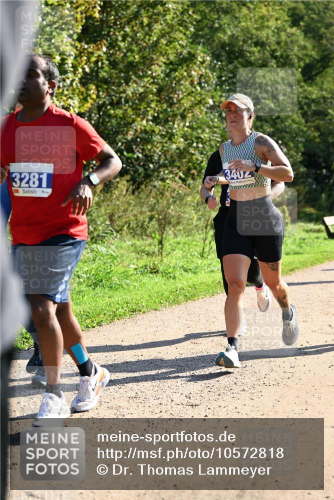 27.09.2026 - 35. Volkslauf durch das schöne Alstertal Dr. Thomas Lammeyer http://msf.ph/oto/10572818 27.09.2026 11:24:59 Laufen 3281, 3402 meine-sportfotos.de