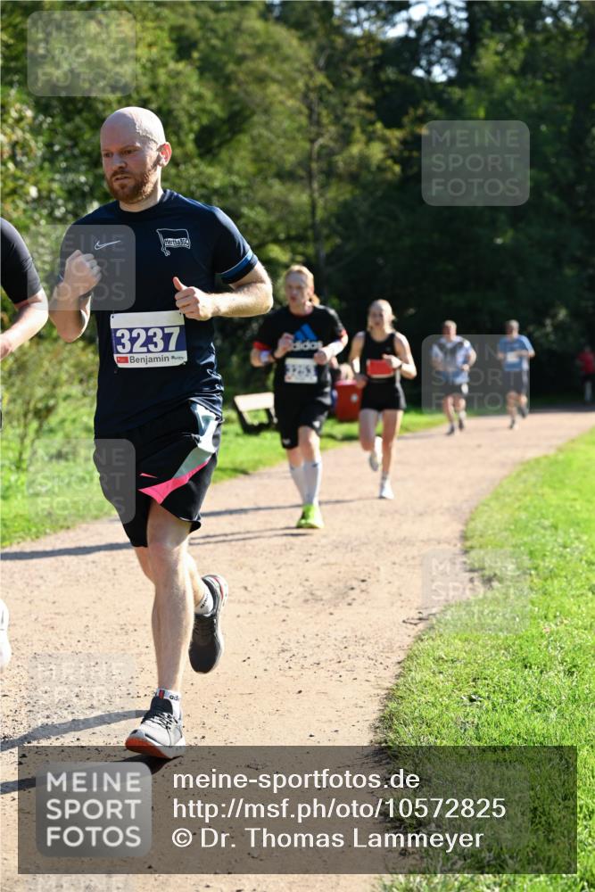 27.09.2026 - 35. Volkslauf durch das schöne Alstertal Dr. Thomas Lammeyer http://msf.ph/oto/10572825 27.09.2026 11:25:00 Laufen 3237 meine-sportfotos.de