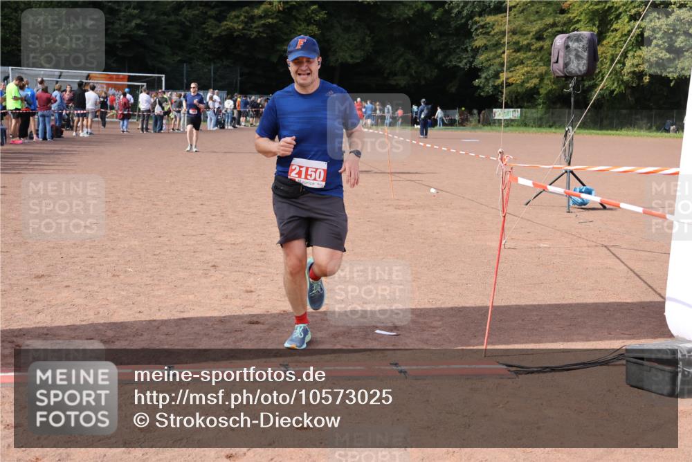 27.09.2026 - 35. Volkslauf durch das schöne Alstertal Strokosch-Dieckow http://msf.ph/oto/10573025 27.09.2026 12:23:00 Ziel 1644, 1668, 2150 meine-sportfotos.de