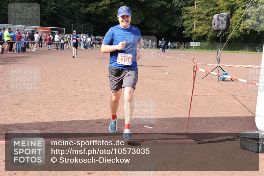 27.09.2026 - 35. Volkslauf durch das schöne Alstertal Strokosch-Dieckow http://msf.ph/oto/10573035 27.09.2026 12:23:00 Ziel 1644, 1668, 2150 meine-sportfotos.de