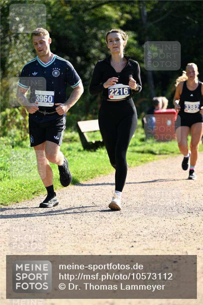 27.09.2026 - 35. Volkslauf durch das schöne Alstertal Dr. Thomas Lammeyer http://msf.ph/oto/10573112 27.09.2026 11:26:35 Laufen 3960, 2216, 3382 meine-sportfotos.de