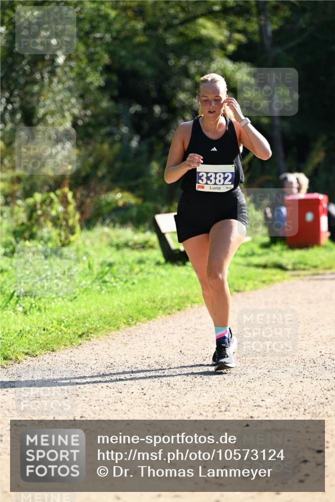 27.09.2026 - 35. Volkslauf durch das schöne Alstertal Dr. Thomas Lammeyer http://msf.ph/oto/10573124 27.09.2026 11:26:36 Laufen 3382 meine-sportfotos.de