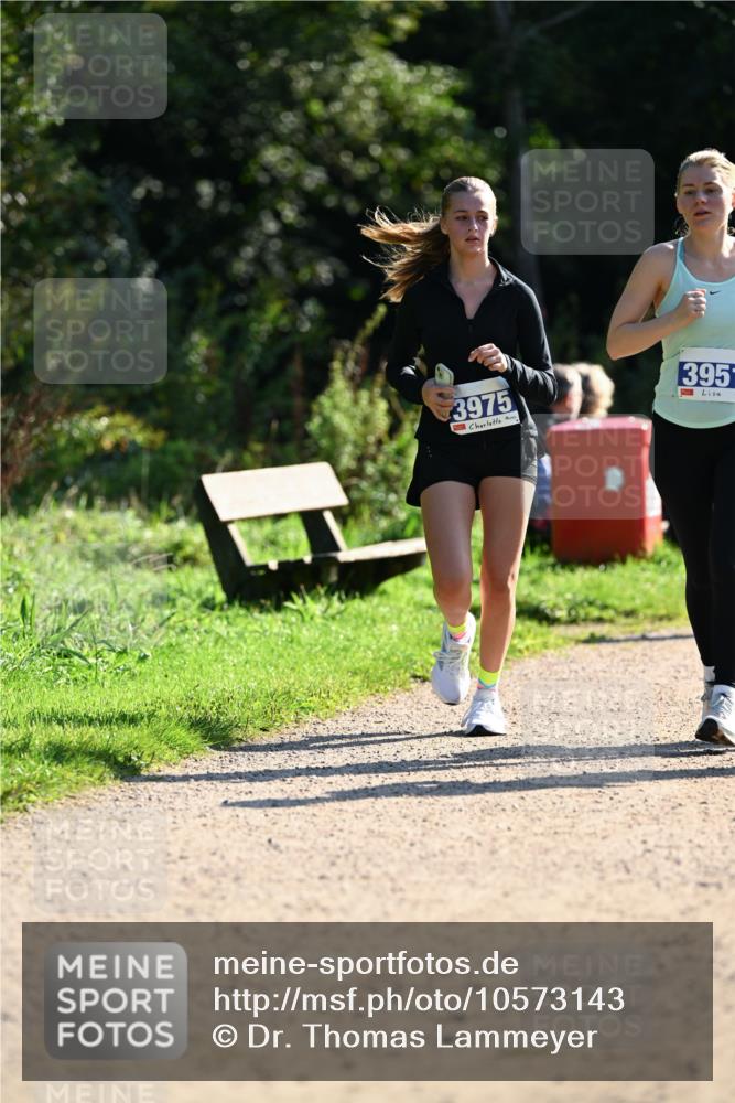 27.09.2026 - 35. Volkslauf durch das schöne Alstertal Dr. Thomas Lammeyer http://msf.ph/oto/10573143 27.09.2026 11:26:39 Laufen 3975, 395 meine-sportfotos.de