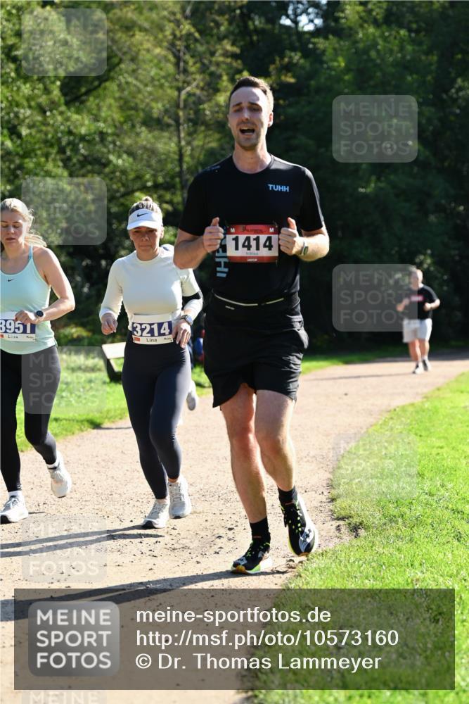 27.09.2026 - 35. Volkslauf durch das schöne Alstertal Dr. Thomas Lammeyer http://msf.ph/oto/10573160 27.09.2026 11:26:42 Laufen 3951, 3214, 1414 meine-sportfotos.de