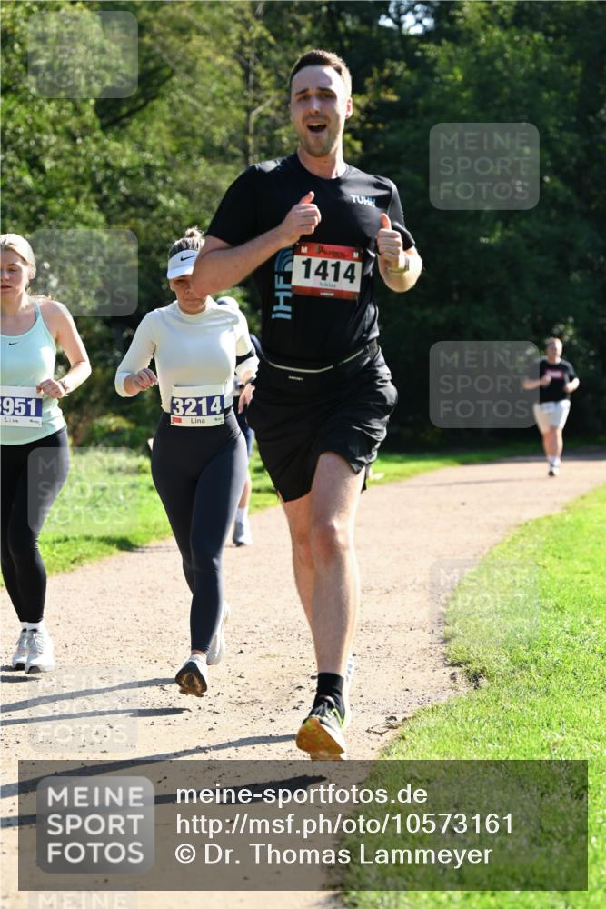 27.09.2026 - 35. Volkslauf durch das schöne Alstertal Dr. Thomas Lammeyer http://msf.ph/oto/10573161 27.09.2026 11:26:42 Laufen 951, 3214, 1414 meine-sportfotos.de