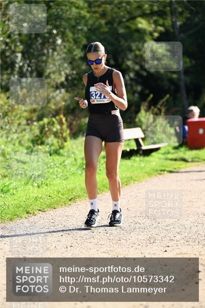 27.09.2026 - 35. Volkslauf durch das schöne Alstertal Dr. Thomas Lammeyer http://msf.ph/oto/10573342 27.09.2026 11:27:32 Laufen 327, 20 meine-sportfotos.de
