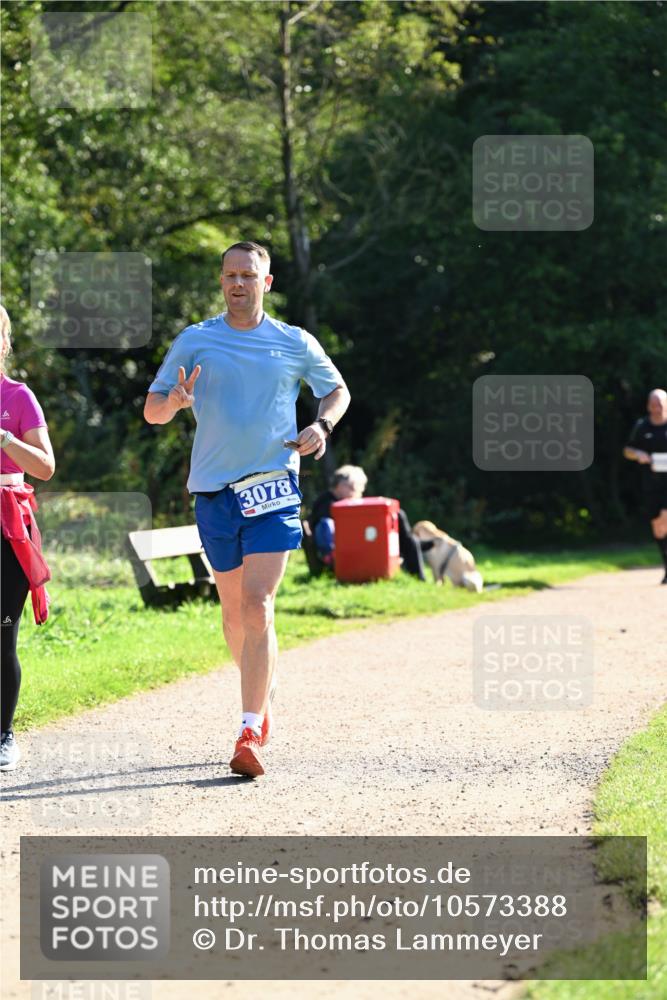 27.09.2026 - 35. Volkslauf durch das schöne Alstertal Dr. Thomas Lammeyer http://msf.ph/oto/10573388 27.09.2026 11:27:43 Laufen 3078 meine-sportfotos.de