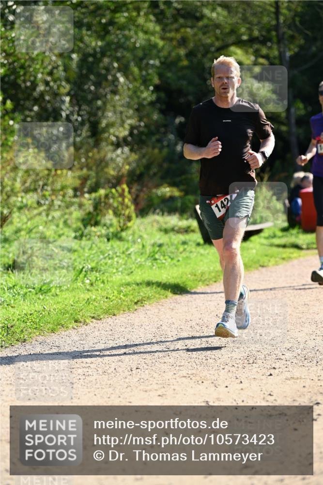 27.09.2026 - 35. Volkslauf durch das schöne Alstertal Dr. Thomas Lammeyer http://msf.ph/oto/10573423 27.09.2026 11:27:57 Laufen 142 meine-sportfotos.de