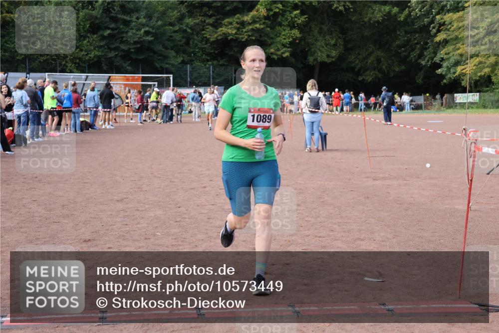 27.09.2026 - 35. Volkslauf durch das schöne Alstertal Strokosch-Dieckow http://msf.ph/oto/10573449 27.09.2026 12:24:46 Ziel 1089 meine-sportfotos.de