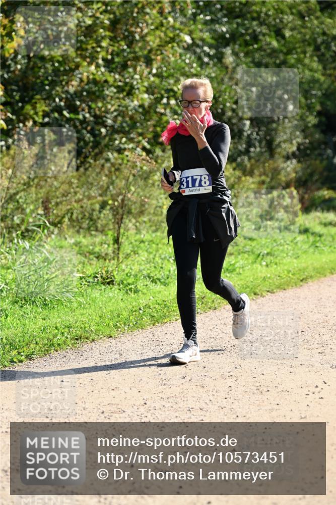 27.09.2026 - 35. Volkslauf durch das schöne Alstertal Dr. Thomas Lammeyer http://msf.ph/oto/10573451 27.09.2026 11:28:18 Laufen 3178 meine-sportfotos.de