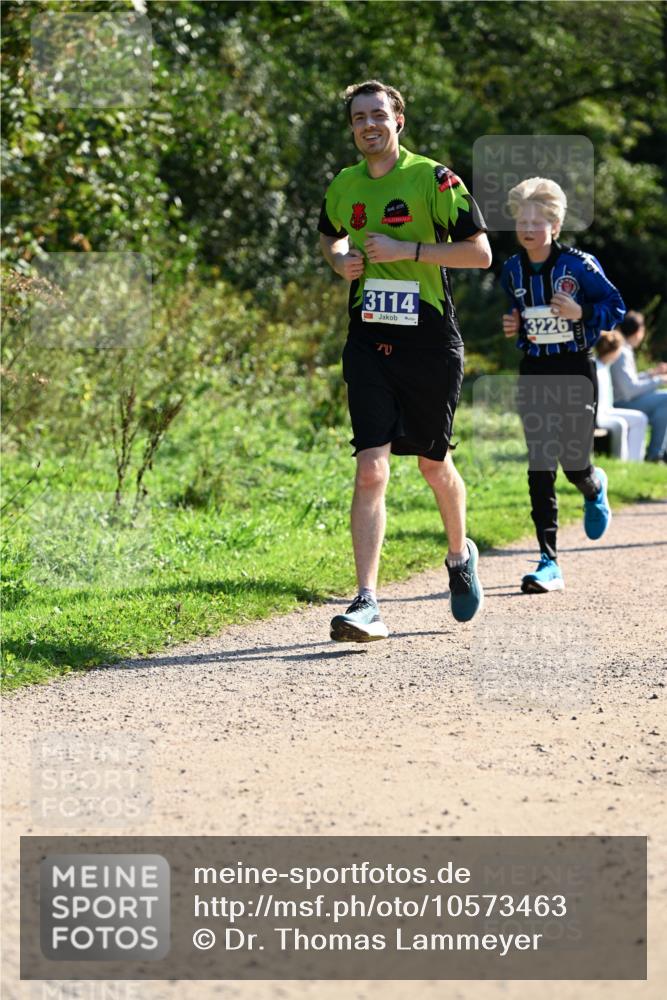27.09.2026 - 35. Volkslauf durch das schöne Alstertal Dr. Thomas Lammeyer http://msf.ph/oto/10573463 27.09.2026 11:28:32 Laufen 3114, 4111, 3226 meine-sportfotos.de
