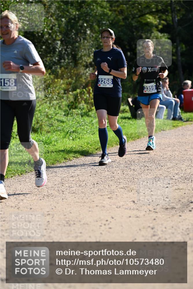 27.09.2026 - 35. Volkslauf durch das schöne Alstertal Dr. Thomas Lammeyer http://msf.ph/oto/10573480 27.09.2026 11:28:35 Laufen 158, 3268, 3359 meine-sportfotos.de