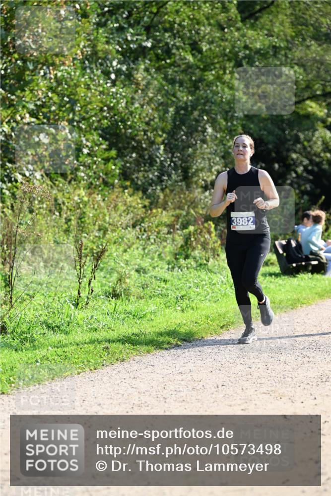 27.09.2026 - 35. Volkslauf durch das schöne Alstertal Dr. Thomas Lammeyer http://msf.ph/oto/10573498 27.09.2026 11:28:43 Laufen 3982 meine-sportfotos.de