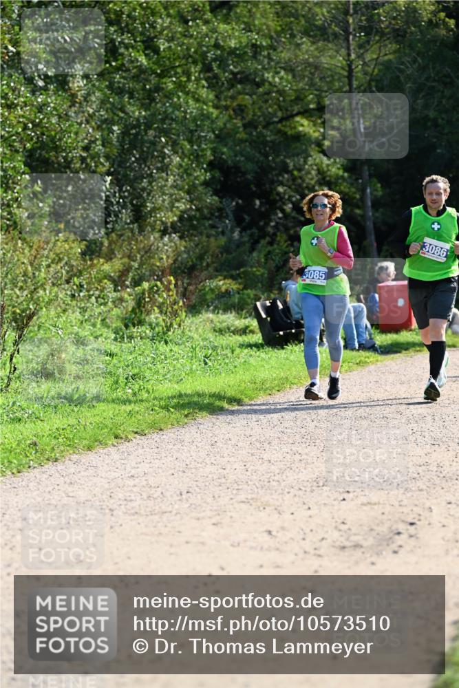 27.09.2026 - 35. Volkslauf durch das schöne Alstertal Dr. Thomas Lammeyer http://msf.ph/oto/10573510 27.09.2026 11:28:50 Laufen 3085, 3086 meine-sportfotos.de
