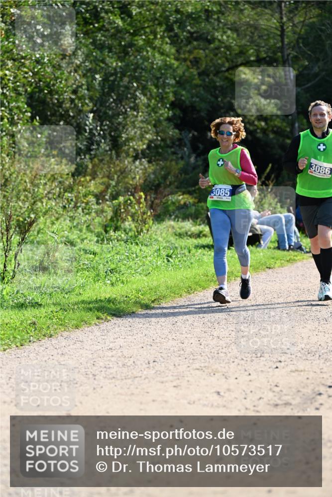 27.09.2026 - 35. Volkslauf durch das schöne Alstertal Dr. Thomas Lammeyer http://msf.ph/oto/10573517 27.09.2026 11:28:51 Laufen 3085, 3086 meine-sportfotos.de