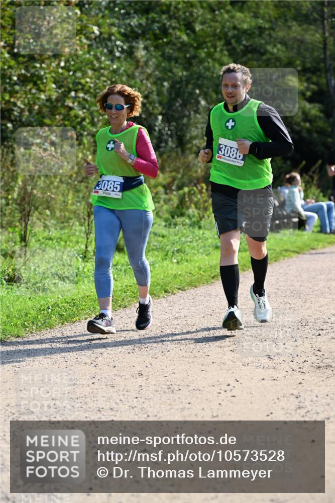 27.09.2026 - 35. Volkslauf durch das schöne Alstertal Dr. Thomas Lammeyer http://msf.ph/oto/10573528 27.09.2026 11:28:53 Laufen 3085, 3086 meine-sportfotos.de
