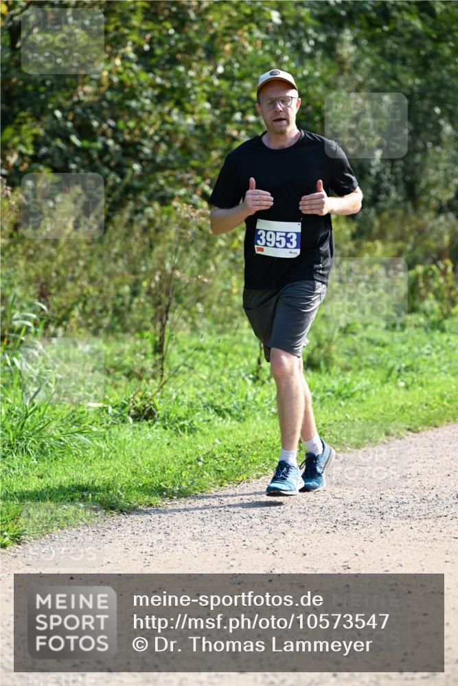 27.09.2026 - 35. Volkslauf durch das schöne Alstertal Dr. Thomas Lammeyer http://msf.ph/oto/10573547 27.09.2026 11:28:57 Laufen 3953 meine-sportfotos.de