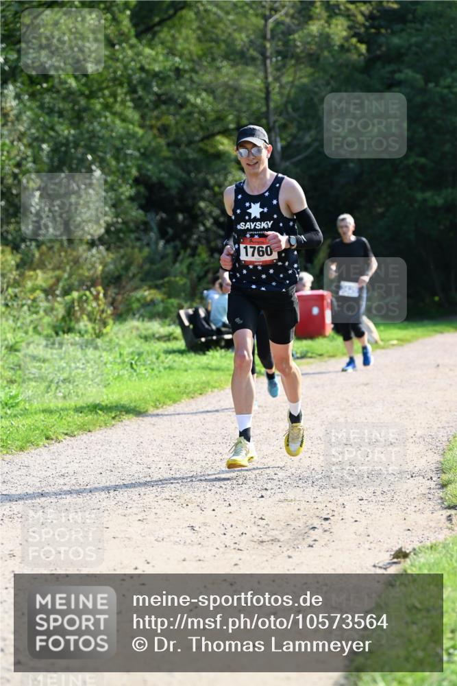 27.09.2026 - 35. Volkslauf durch das schöne Alstertal Dr. Thomas Lammeyer http://msf.ph/oto/10573564 27.09.2026 11:29:02 Laufen 1760 meine-sportfotos.de
