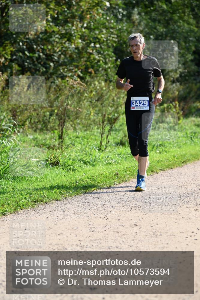 27.09.2026 - 35. Volkslauf durch das schöne Alstertal Dr. Thomas Lammeyer http://msf.ph/oto/10573594 27.09.2026 11:29:06 Laufen 3429 meine-sportfotos.de