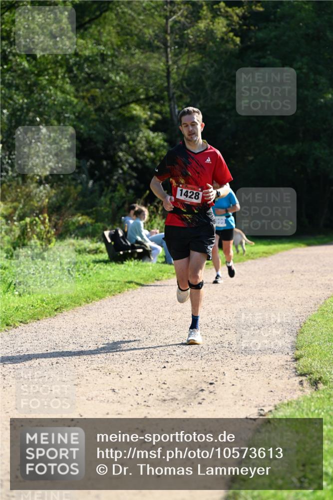 27.09.2026 - 35. Volkslauf durch das schöne Alstertal Dr. Thomas Lammeyer http://msf.ph/oto/10573613 27.09.2026 11:29:10 Laufen 1428, 999 meine-sportfotos.de