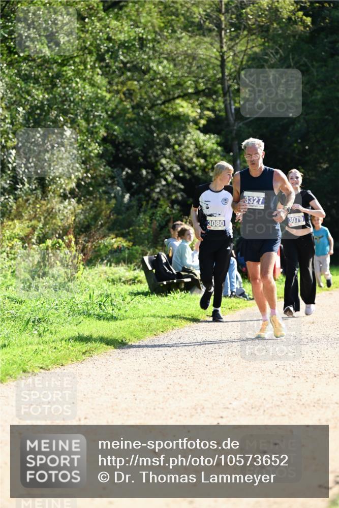 27.09.2026 - 35. Volkslauf durch das schöne Alstertal Dr. Thomas Lammeyer http://msf.ph/oto/10573652 27.09.2026 11:29:28 Laufen 3080, 3327, 3079 meine-sportfotos.de