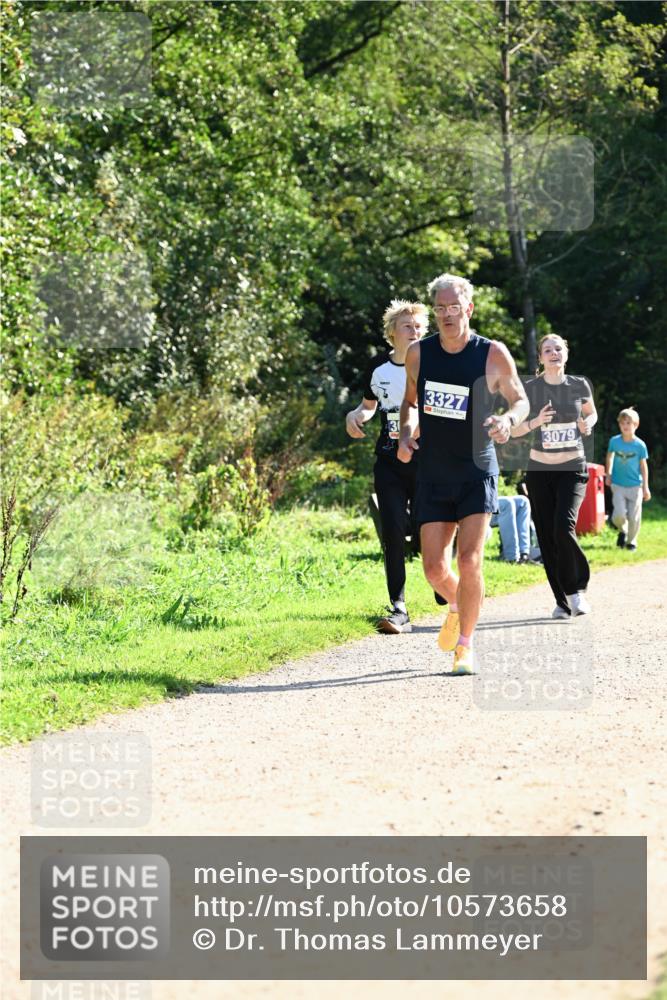 27.09.2026 - 35. Volkslauf durch das schöne Alstertal Dr. Thomas Lammeyer http://msf.ph/oto/10573658 27.09.2026 11:29:29 Laufen 3327, 3079 meine-sportfotos.de