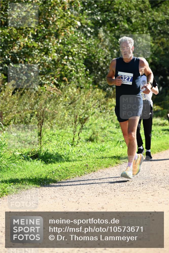 27.09.2026 - 35. Volkslauf durch das schöne Alstertal Dr. Thomas Lammeyer http://msf.ph/oto/10573671 27.09.2026 11:29:30 Laufen 327 meine-sportfotos.de