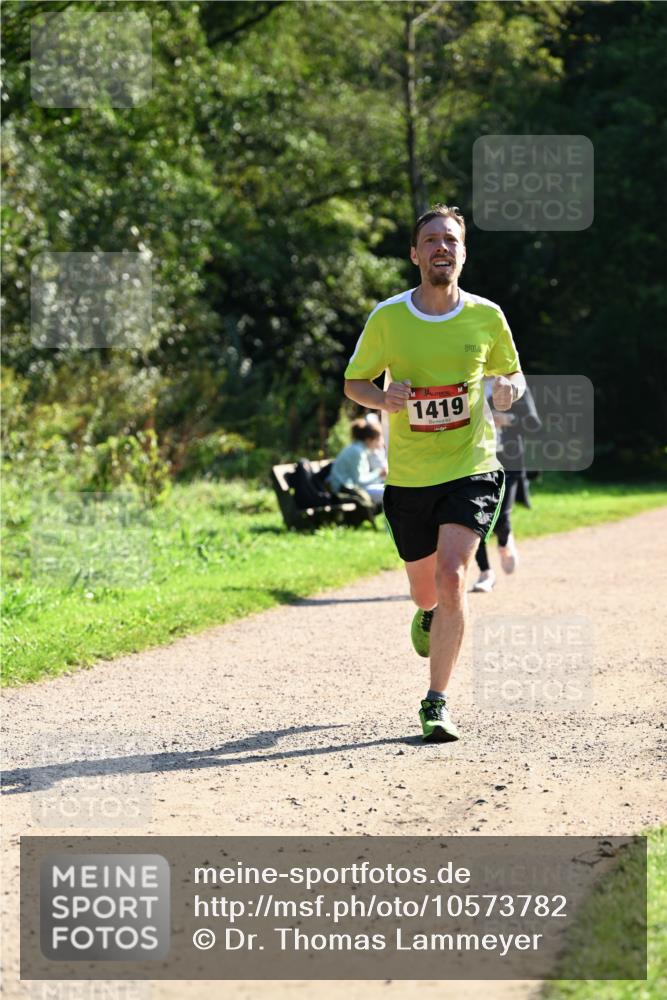 27.09.2026 - 35. Volkslauf durch das schöne Alstertal Dr. Thomas Lammeyer http://msf.ph/oto/10573782 27.09.2026 11:30:00 Laufen 1419 meine-sportfotos.de