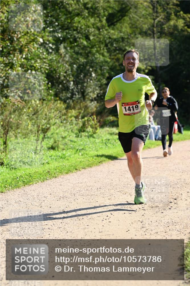 27.09.2026 - 35. Volkslauf durch das schöne Alstertal Dr. Thomas Lammeyer http://msf.ph/oto/10573786 27.09.2026 11:30:01 Laufen 1419, 3000 meine-sportfotos.de