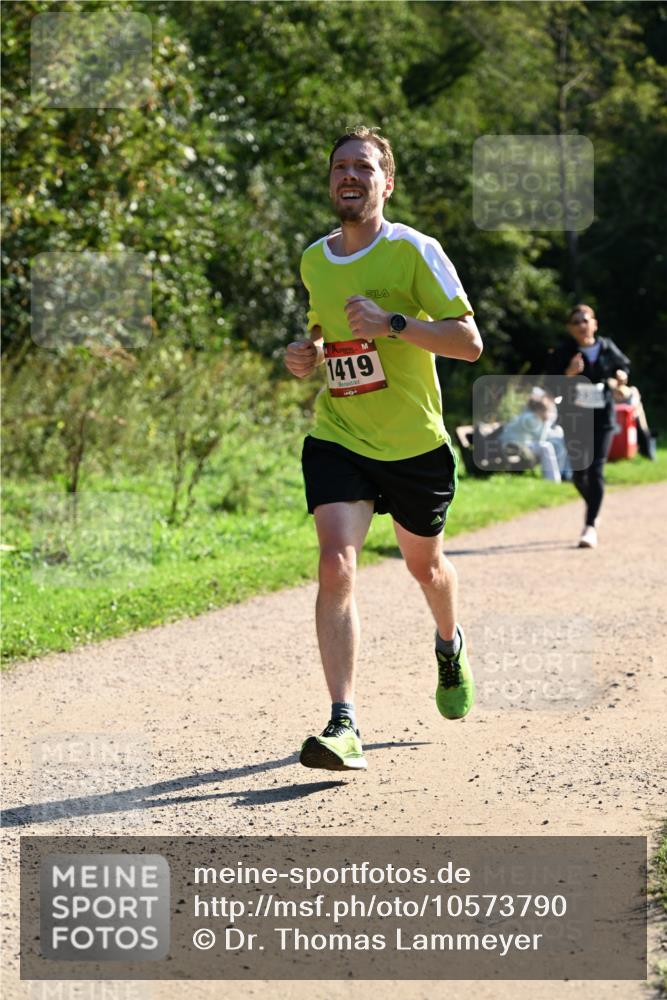 27.09.2026 - 35. Volkslauf durch das schöne Alstertal Dr. Thomas Lammeyer http://msf.ph/oto/10573790 27.09.2026 11:30:01 Laufen 1419 meine-sportfotos.de