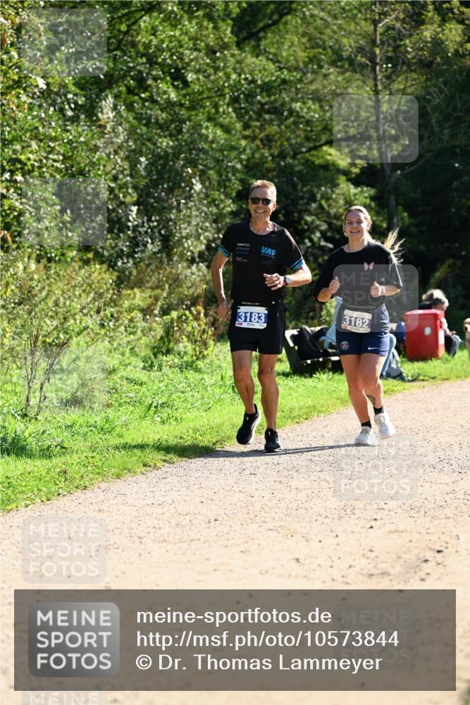 27.09.2026 - 35. Volkslauf durch das schöne Alstertal Dr. Thomas Lammeyer http://msf.ph/oto/10573844 27.09.2026 11:30:19 Laufen 3183, 3182 meine-sportfotos.de