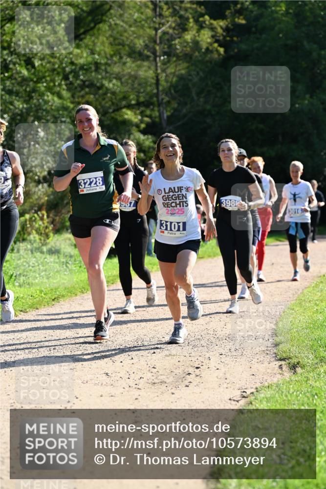 27.09.2026 - 35. Volkslauf durch das schöne Alstertal Dr. Thomas Lammeyer http://msf.ph/oto/10573894 27.09.2026 11:30:35 Laufen 3228, 3986, 2025, 5, 3016, 3101 meine-sportfotos.de