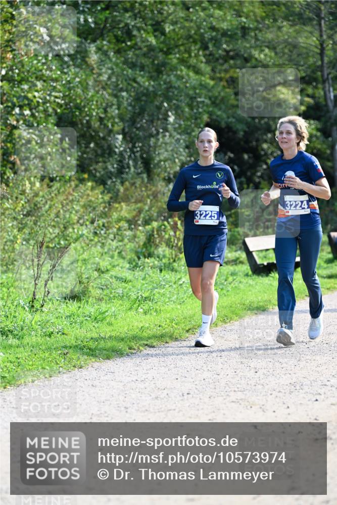 27.09.2026 - 35. Volkslauf durch das schöne Alstertal Dr. Thomas Lammeyer http://msf.ph/oto/10573974 27.09.2026 11:30:55 Laufen 3225, 3224 meine-sportfotos.de