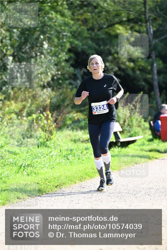 27.09.2026 - 35. Volkslauf durch das schöne Alstertal Dr. Thomas Lammeyer http://msf.ph/oto/10574039 27.09.2026 11:31:10 Laufen 3324 meine-sportfotos.de