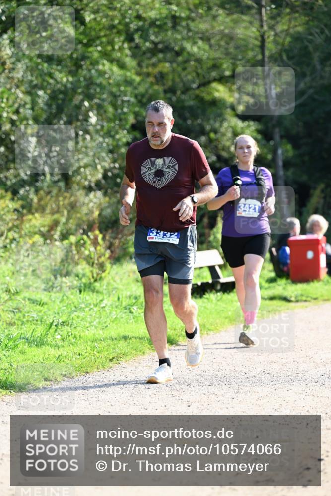 27.09.2026 - 35. Volkslauf durch das schöne Alstertal Dr. Thomas Lammeyer http://msf.ph/oto/10574066 27.09.2026 11:31:14 Laufen 3332, 3421 meine-sportfotos.de