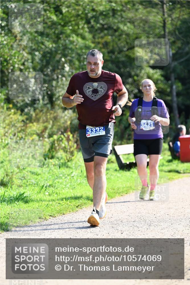 27.09.2026 - 35. Volkslauf durch das schöne Alstertal Dr. Thomas Lammeyer http://msf.ph/oto/10574069 27.09.2026 11:31:15 Laufen 3332, 3421 meine-sportfotos.de