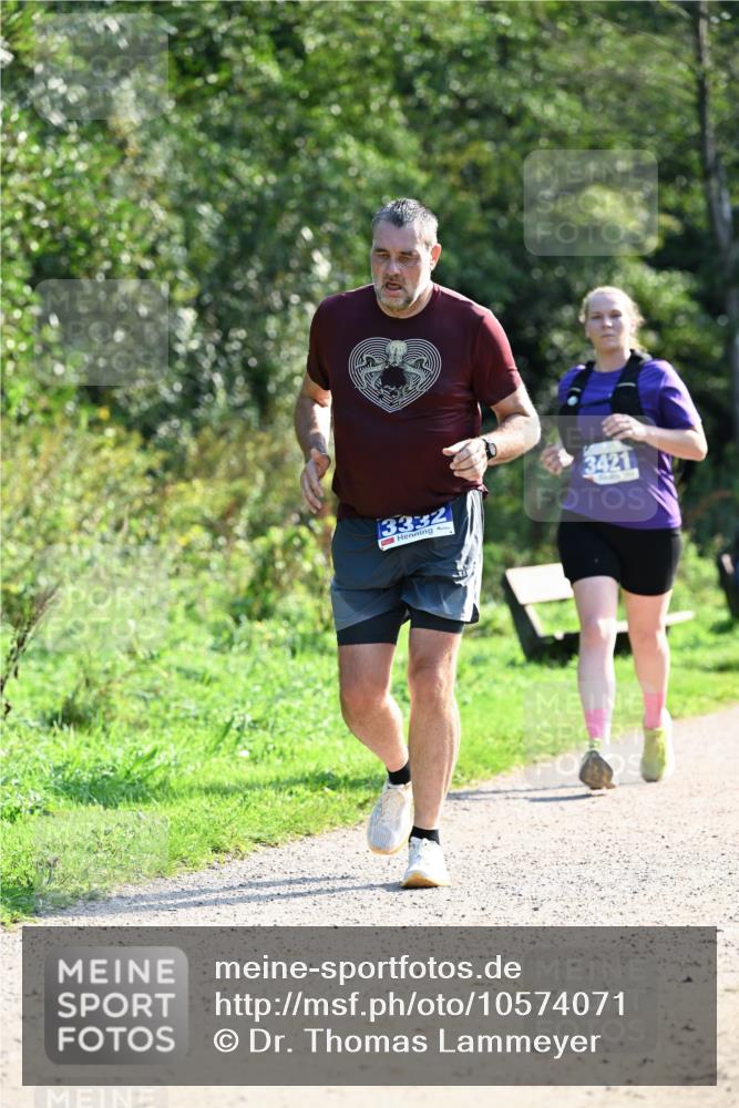 27.09.2026 - 35. Volkslauf durch das schöne Alstertal Dr. Thomas Lammeyer http://msf.ph/oto/10574071 27.09.2026 11:31:15 Laufen 3332, 3421 meine-sportfotos.de
